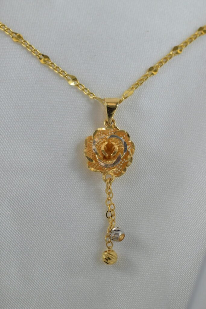 قلادة 12