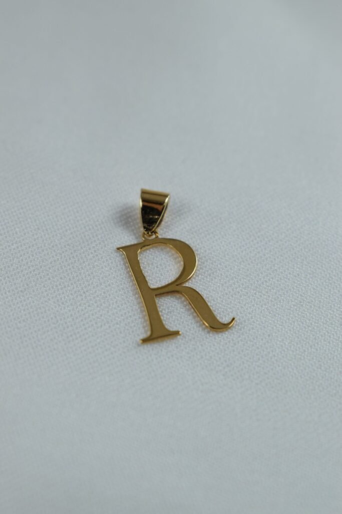 حرف R